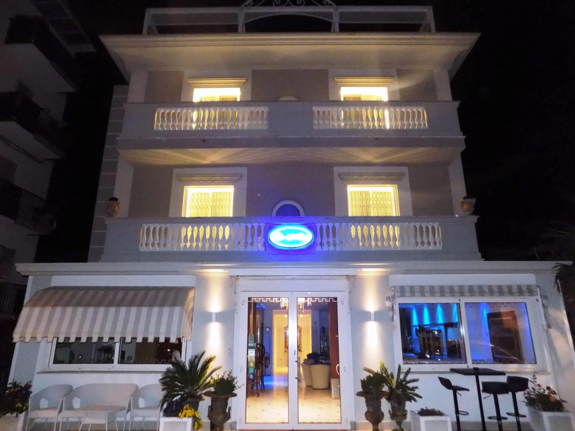 Hotel Residence Villa Del Mare ريميني المظهر الخارجي الصورة